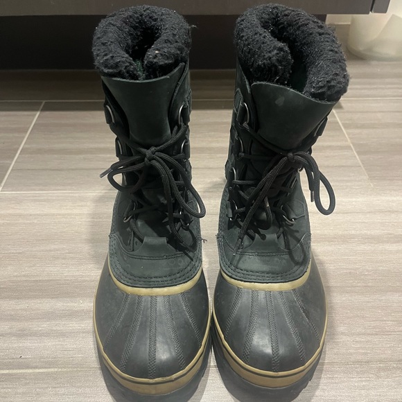 Men’s Sorel Caribou Boots. Super warm and only worn infrequently - Picture 3 of 6